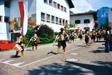 025 18. Oswald von Wolkensteinritt in Voels am Schlern